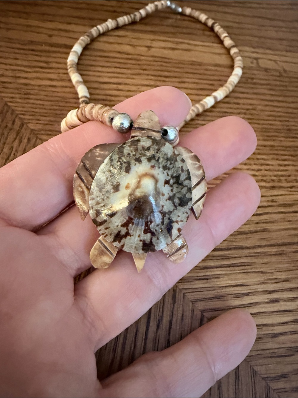 Handmade Hawaiian Shell Turtle Pendant Necklace